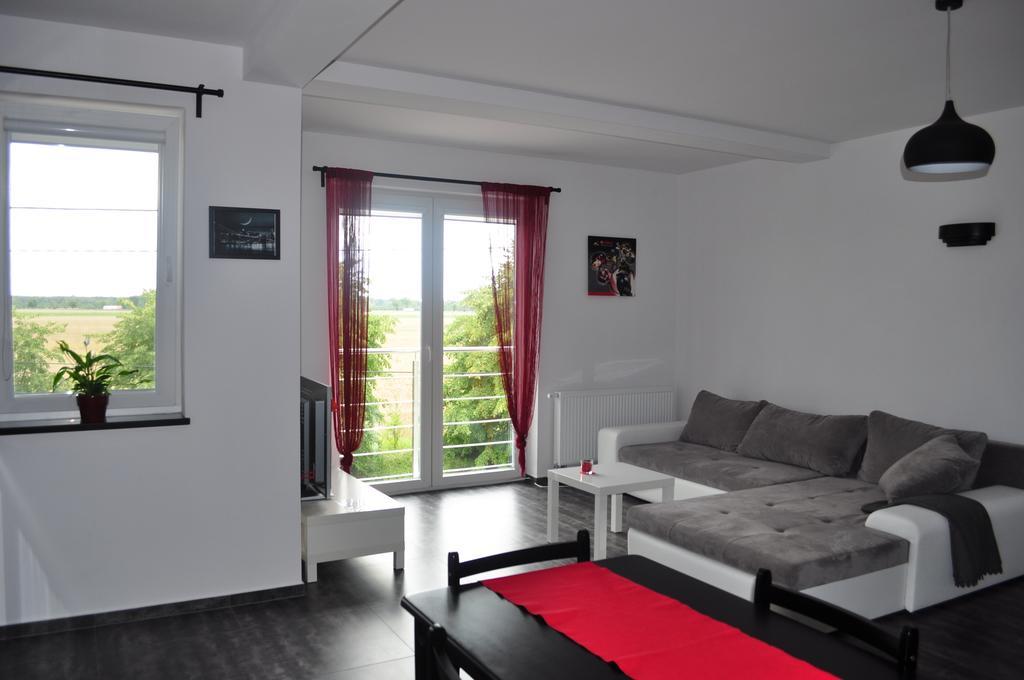 Apartament Scorpion Modlin Czosnów Εξωτερικό φωτογραφία
